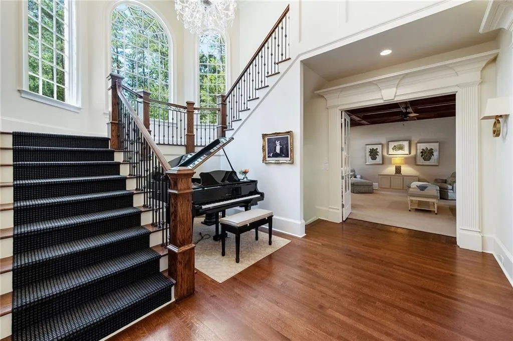 5509 Long Island Drive Nw, Atlanta, Georgia 30327, 6 Bedrooms Bedrooms, ,7 BathroomsBathrooms,Residential,Sold,5509 Long Island Drive Nw,7447945