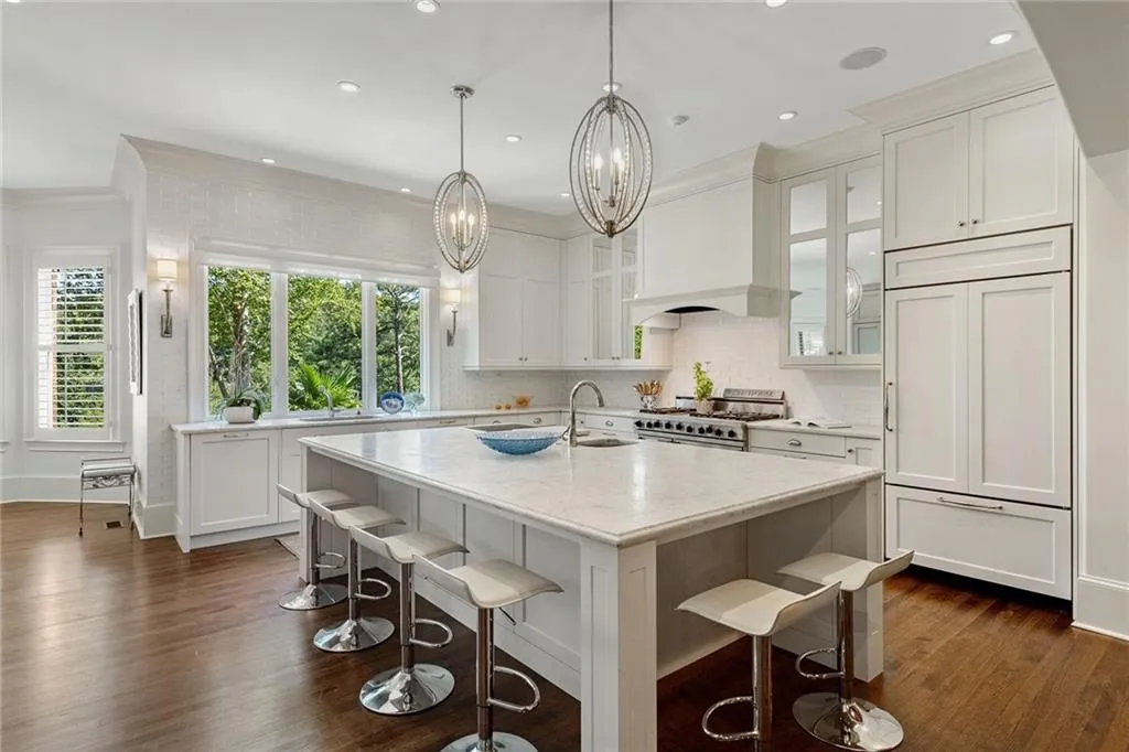 5509 Long Island Drive Nw, Atlanta, Georgia 30327, 6 Bedrooms Bedrooms, ,7 BathroomsBathrooms,Residential,Sold,5509 Long Island Drive Nw,7447945