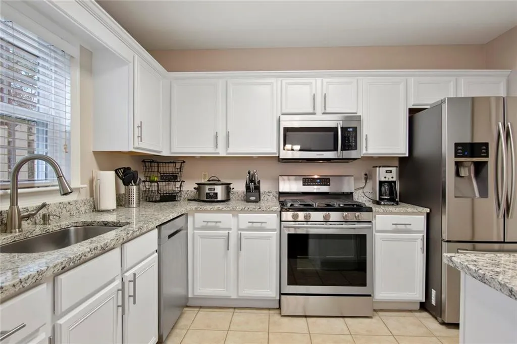 45 Mount Vernon Circle, Atlanta, Georgia 30338, 2 Bedrooms Bedrooms, ,2 BathroomsBathrooms,Residential,Sold,45 Mount Vernon Circle,6117105