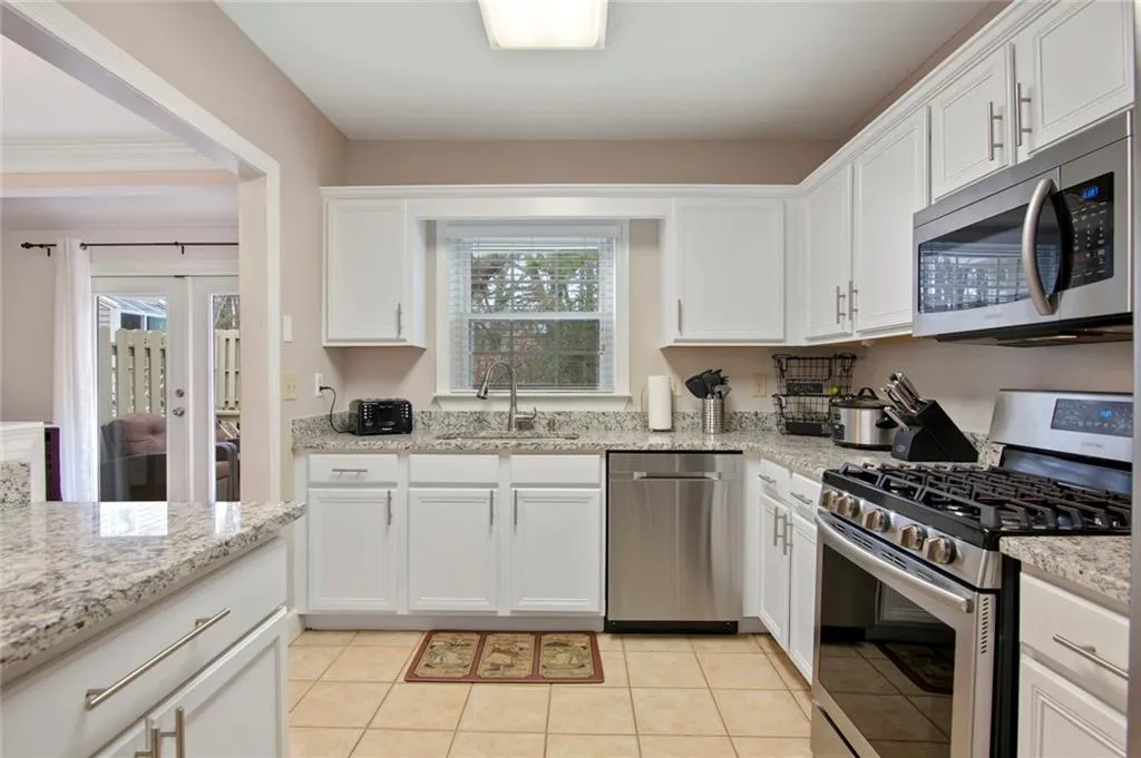 45 Mount Vernon Circle, Atlanta, Georgia 30338, 2 Bedrooms Bedrooms, ,2 BathroomsBathrooms,Residential,Sold,45 Mount Vernon Circle,6117105