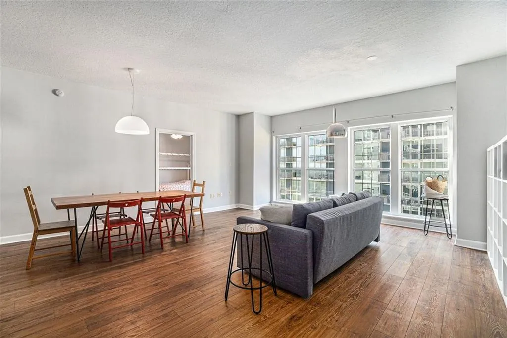 195 14th Street Ne Unit 1908, Atlanta, Georgia 30309, 2 Bedrooms Bedrooms, ,2 BathroomsBathrooms,Residential,Sold,195 14th Street Ne Unit 1908,7547814