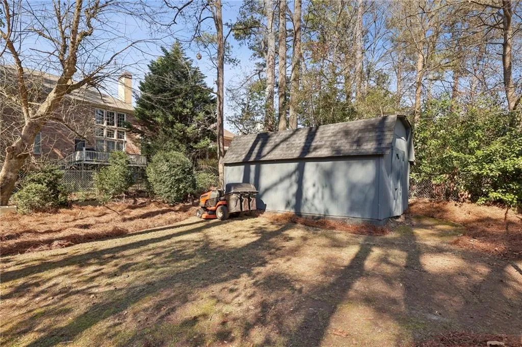 7310 Hunters Branch Drive, Atlanta, Georgia 30328, 5 Bedrooms Bedrooms, ,3 BathroomsBathrooms,Residential,Sold,7310 Hunters Branch Drive,7519135