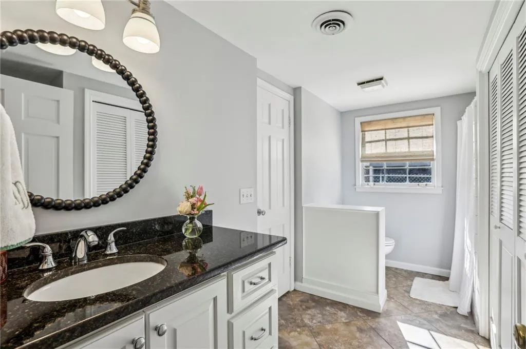 7310 Hunters Branch Drive, Atlanta, Georgia 30328, 5 Bedrooms Bedrooms, ,3 BathroomsBathrooms,Residential,Sold,7310 Hunters Branch Drive,7519135