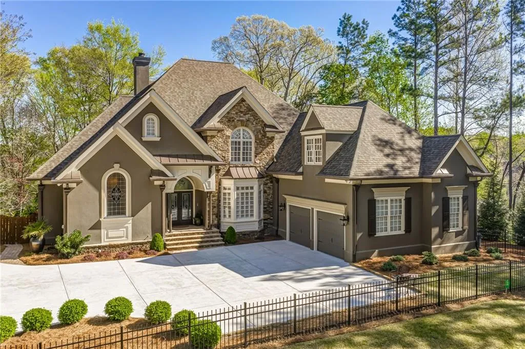 315 W Berwicke Common, Sandy Springs, Georgia 30342, 6 Bedrooms Bedrooms, ,5 BathroomsBathrooms,Residential,Sold,315 W Berwicke Common,6697639