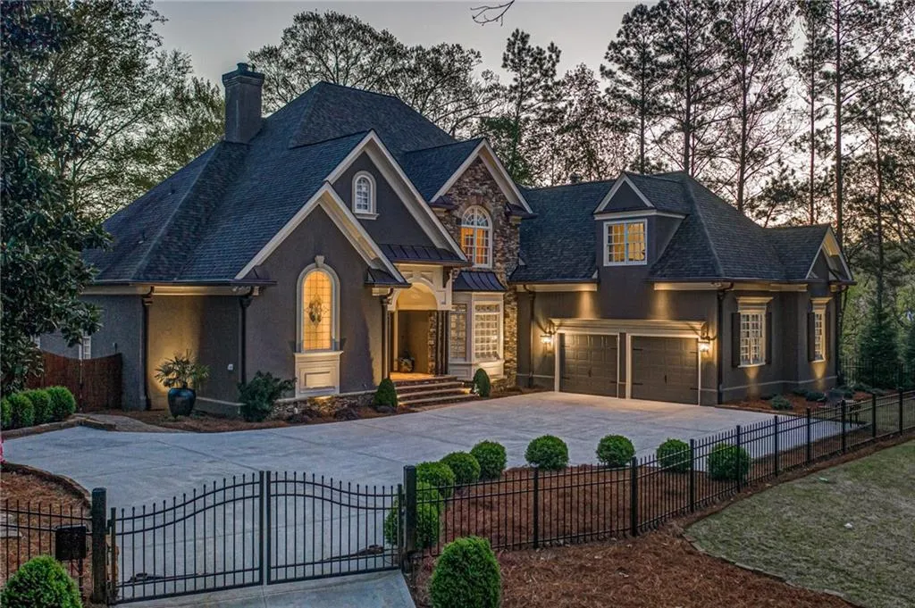 315 W Berwicke Common, Sandy Springs, Georgia 30342, 6 Bedrooms Bedrooms, ,5 BathroomsBathrooms,Residential,Sold,315 W Berwicke Common,6697639