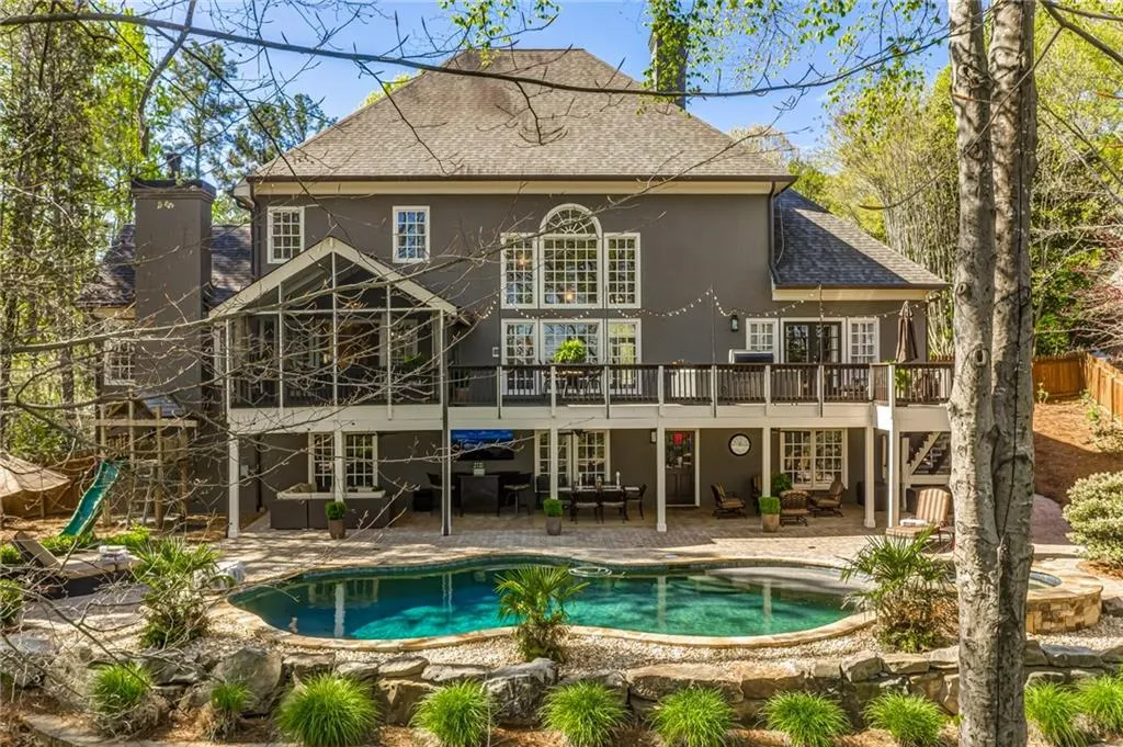 315 W Berwicke Common, Sandy Springs, Georgia 30342, 6 Bedrooms Bedrooms, ,5 BathroomsBathrooms,Residential,Sold,315 W Berwicke Common,6697639