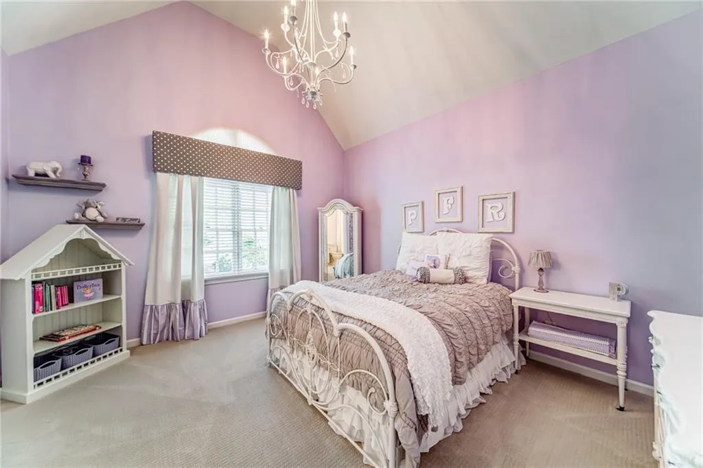 315 W Berwicke Common, Sandy Springs, Georgia 30342, 6 Bedrooms Bedrooms, ,5 BathroomsBathrooms,Residential,Sold,315 W Berwicke Common,6697639