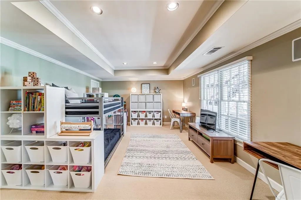 315 W Berwicke Common, Sandy Springs, Georgia 30342, 6 Bedrooms Bedrooms, ,5 BathroomsBathrooms,Residential,Sold,315 W Berwicke Common,6697639