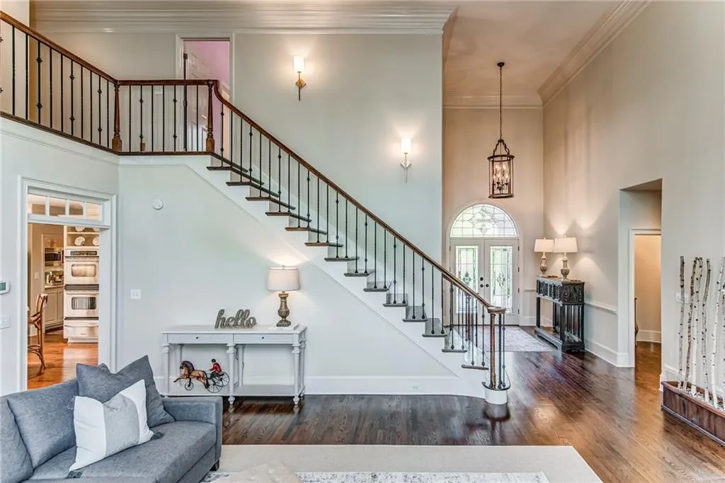 315 W Berwicke Common, Sandy Springs, Georgia 30342, 6 Bedrooms Bedrooms, ,5 BathroomsBathrooms,Residential,Sold,315 W Berwicke Common,6697639