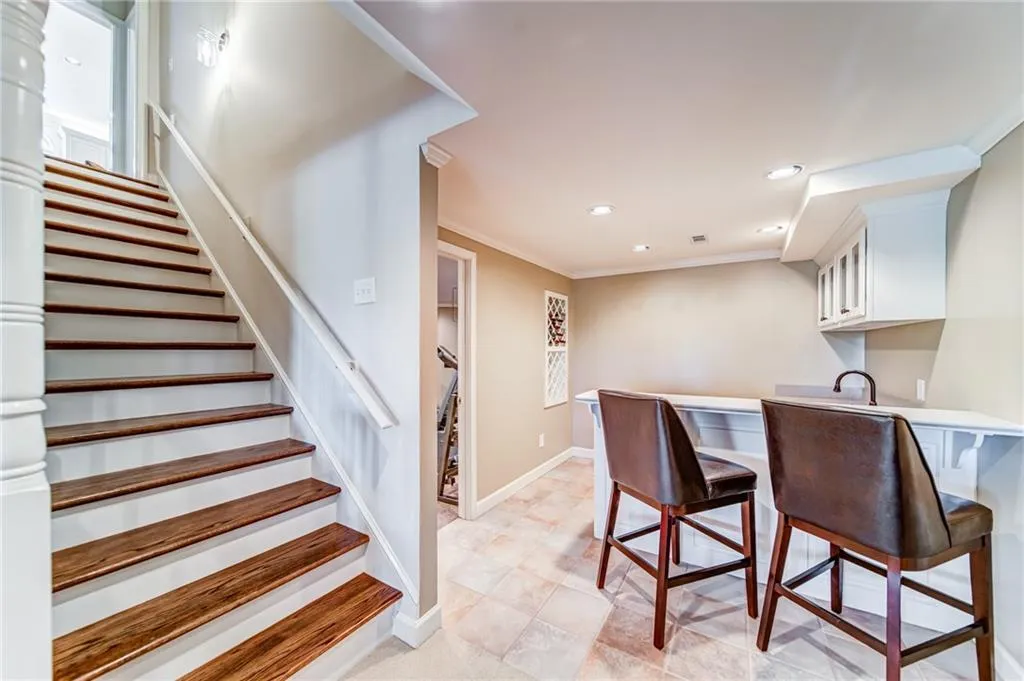 315 W Berwicke Common, Sandy Springs, Georgia 30342, 6 Bedrooms Bedrooms, ,5 BathroomsBathrooms,Residential,Sold,315 W Berwicke Common,6697639