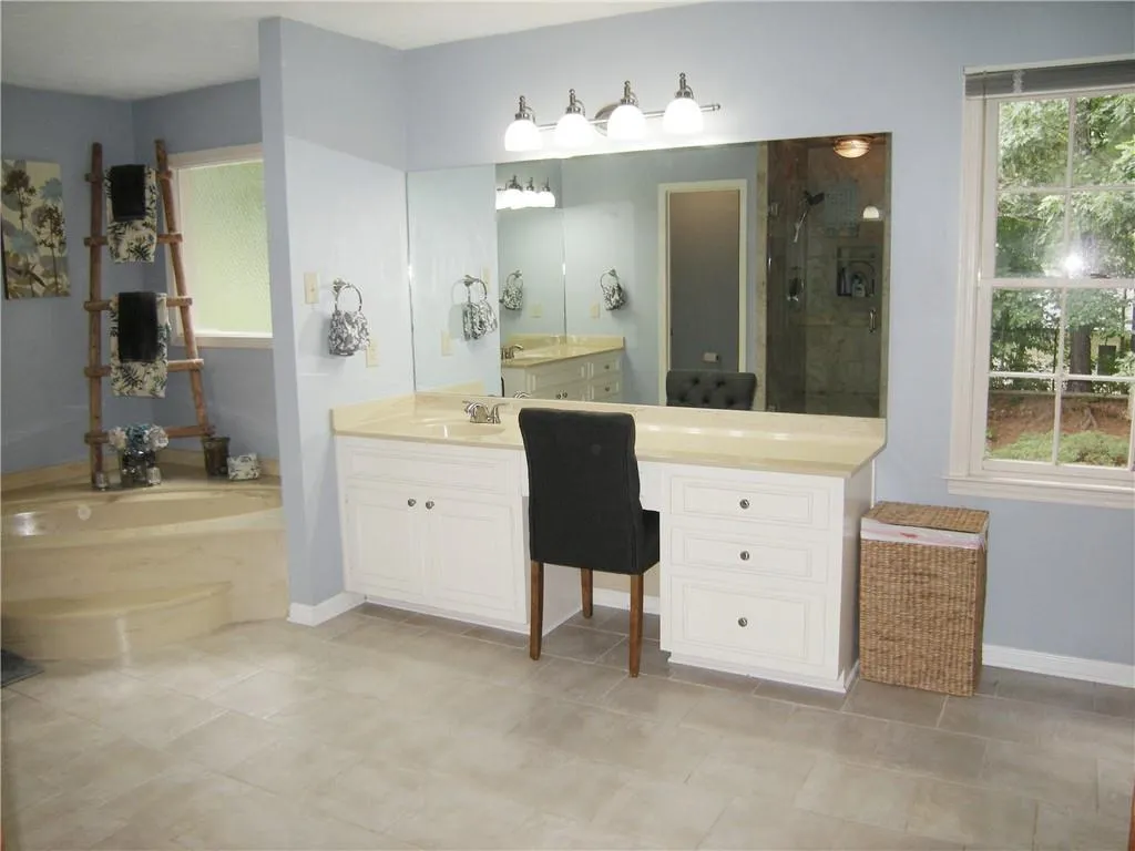 310 Wynland Trace, Sandy Springs, Georgia 30350, 4 Bedrooms Bedrooms, ,3 BathroomsBathrooms,Residential,Sold,310 Wynland Trace,6757659
