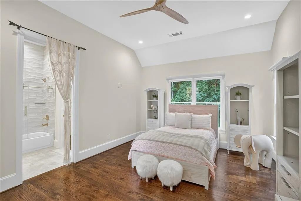 3620 Cloudland Drive Nw, Atlanta, Georgia 30327, 6 Bedrooms Bedrooms, ,6 BathroomsBathrooms,Residential,For Sale,3620 Cloudland Drive Nw,7620190