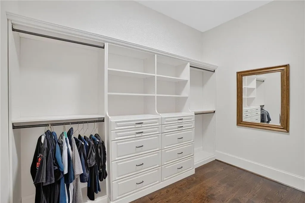 3620 Cloudland Drive Nw, Atlanta, Georgia 30327, 6 Bedrooms Bedrooms, ,6 BathroomsBathrooms,Residential,For Sale,3620 Cloudland Drive Nw,7620190