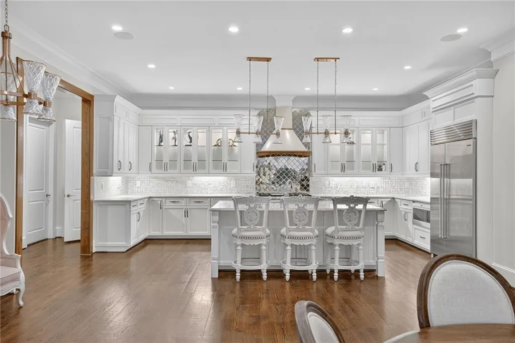 3620 Cloudland Drive Nw, Atlanta, Georgia 30327, 6 Bedrooms Bedrooms, ,6 BathroomsBathrooms,Residential,For Sale,3620 Cloudland Drive Nw,7620190