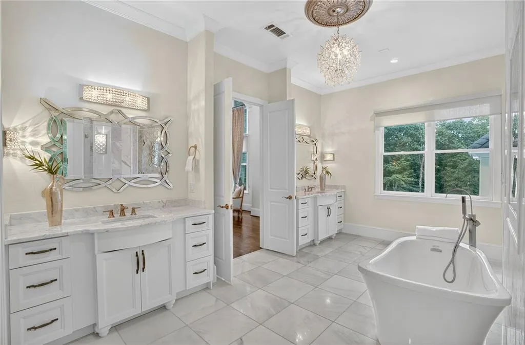 3620 Cloudland Drive Nw, Atlanta, Georgia 30327, 6 Bedrooms Bedrooms, ,6 BathroomsBathrooms,Residential,For Sale,3620 Cloudland Drive Nw,7620190