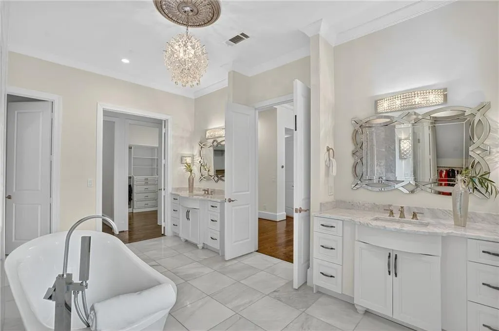 3620 Cloudland Drive Nw, Atlanta, Georgia 30327, 6 Bedrooms Bedrooms, ,6 BathroomsBathrooms,Residential,For Sale,3620 Cloudland Drive Nw,7620190