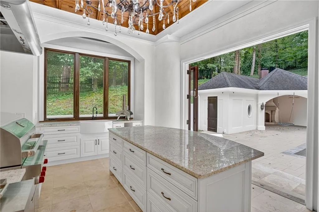 3620 Cloudland Drive Nw, Atlanta, Georgia 30327, 6 Bedrooms Bedrooms, ,6 BathroomsBathrooms,Residential,For Sale,3620 Cloudland Drive Nw,7620190