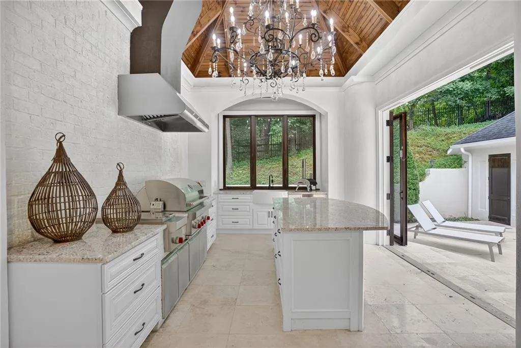3620 Cloudland Drive Nw, Atlanta, Georgia 30327, 6 Bedrooms Bedrooms, ,6 BathroomsBathrooms,Residential,For Sale,3620 Cloudland Drive Nw,7620190