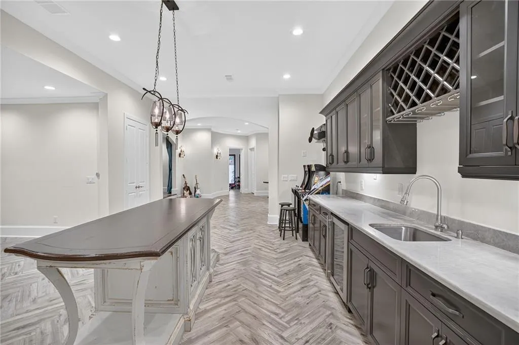 3620 Cloudland Drive Nw, Atlanta, Georgia 30327, 6 Bedrooms Bedrooms, ,6 BathroomsBathrooms,Residential,For Sale,3620 Cloudland Drive Nw,7620190