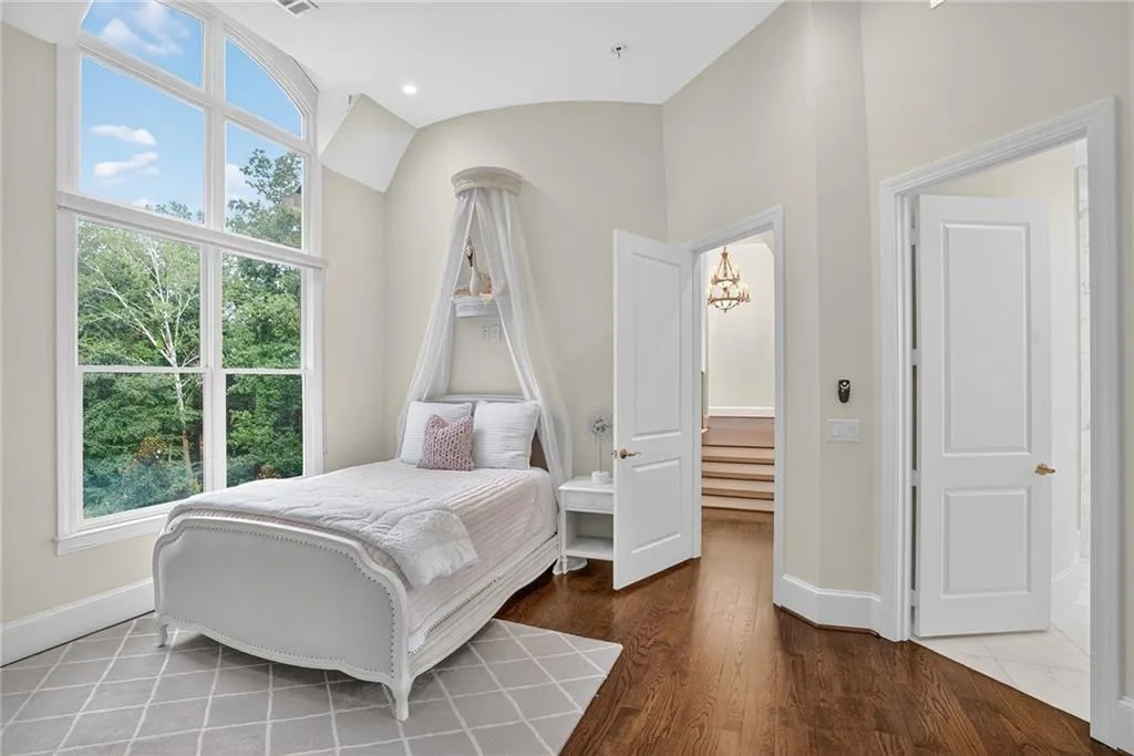 3620 Cloudland Drive Nw, Atlanta, Georgia 30327, 6 Bedrooms Bedrooms, ,6 BathroomsBathrooms,Residential,For Sale,3620 Cloudland Drive Nw,7620190