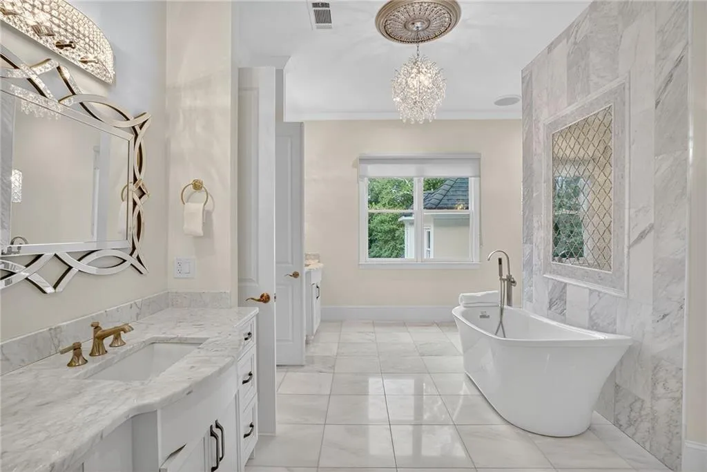 3620 Cloudland Drive Nw, Atlanta, Georgia 30327, 6 Bedrooms Bedrooms, ,6 BathroomsBathrooms,Residential,For Sale,3620 Cloudland Drive Nw,7620190