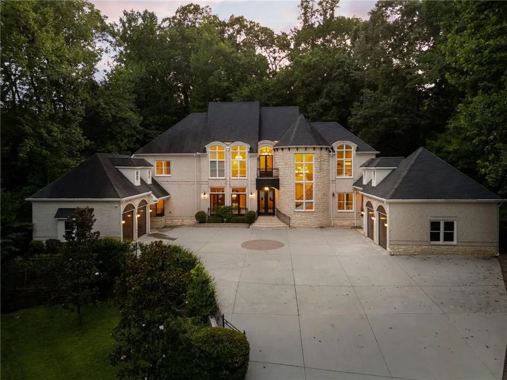 3620 Cloudland Drive Nw, Atlanta, Georgia 30327, 6 Bedrooms Bedrooms, ,6 BathroomsBathrooms,Residential,For Sale,3620 Cloudland Drive Nw,7620190