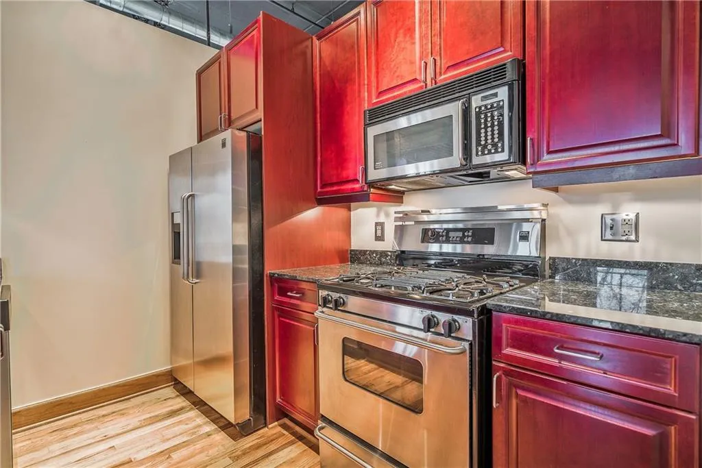 3235 Roswell Road Ne Unit 711, Atlanta, Georgia 30305, 1 Bedroom Bedrooms, ,1 BathroomBathrooms,Residential,Sold,3235 Roswell Road Ne Unit 711,5949783