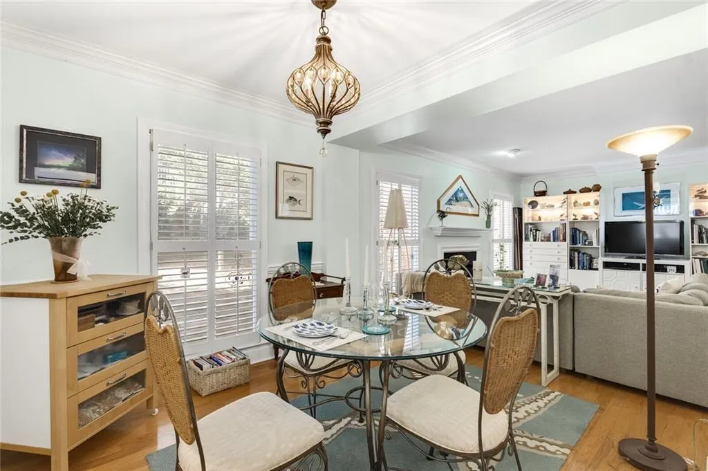 7500 Roswell Road Unit 29, Sandy Springs, Georgia 30350, 2 Bedrooms Bedrooms, ,2 BathroomsBathrooms,Residential,Sold,7500 Roswell Road Unit 29,6854908