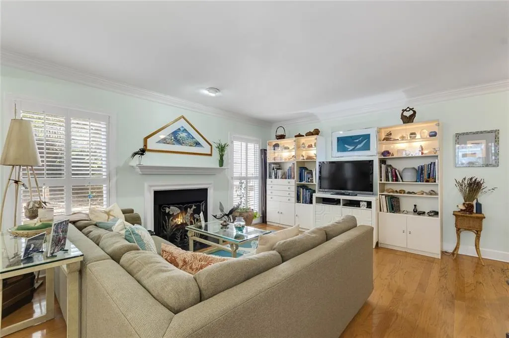 7500 Roswell Road Unit 29, Sandy Springs, Georgia 30350, 2 Bedrooms Bedrooms, ,2 BathroomsBathrooms,Residential,Sold,7500 Roswell Road Unit 29,6854908