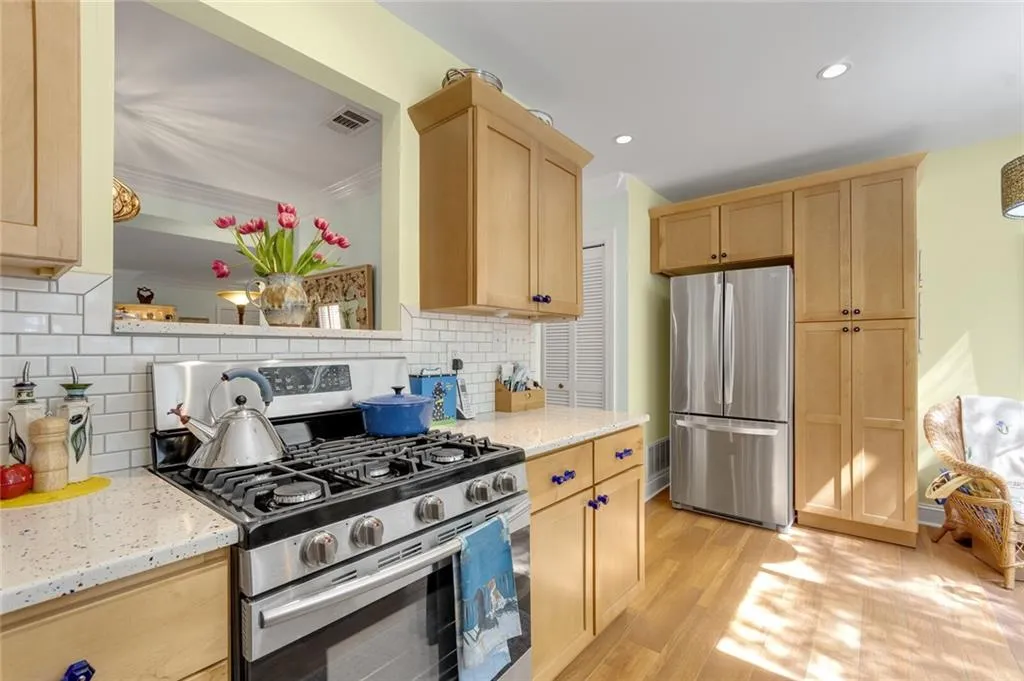 7500 Roswell Road Unit 29, Sandy Springs, Georgia 30350, 2 Bedrooms Bedrooms, ,2 BathroomsBathrooms,Residential,Sold,7500 Roswell Road Unit 29,6854908