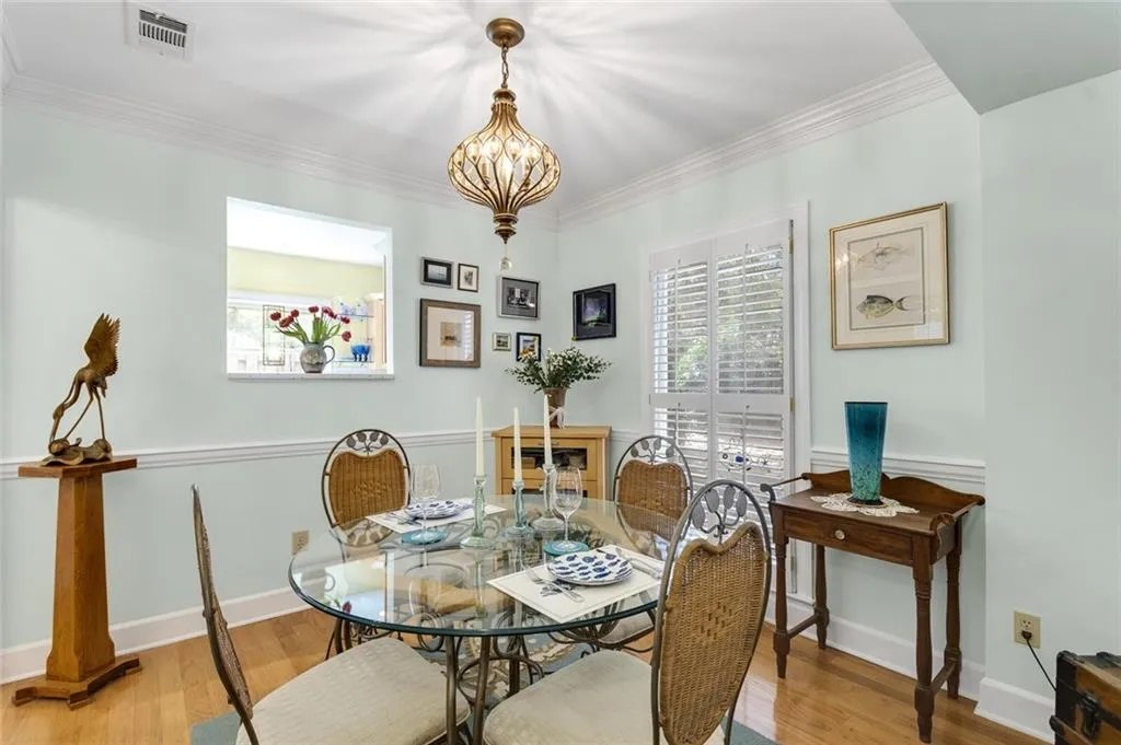 7500 Roswell Road Unit 29, Sandy Springs, Georgia 30350, 2 Bedrooms Bedrooms, ,2 BathroomsBathrooms,Residential,Sold,7500 Roswell Road Unit 29,6854908