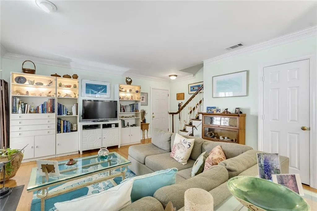 7500 Roswell Road Unit 29, Sandy Springs, Georgia 30350, 2 Bedrooms Bedrooms, ,2 BathroomsBathrooms,Residential,Sold,7500 Roswell Road Unit 29,6854908