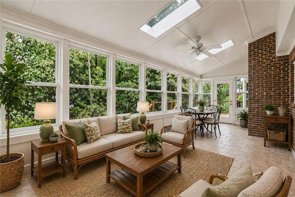 Sunroom Virtually Staged