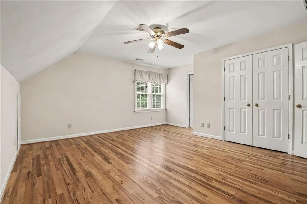 Additional Upstairs Bedroom with Ensuite