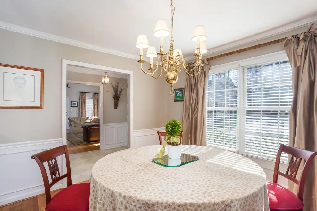965 Moores Mill Road Nw Unit 965, Atlanta, Georgia 30327, 3 Bedrooms Bedrooms, ,2 BathroomsBathrooms,Residential,Sold,965 Moores Mill Road Nw Unit 965,5812998
