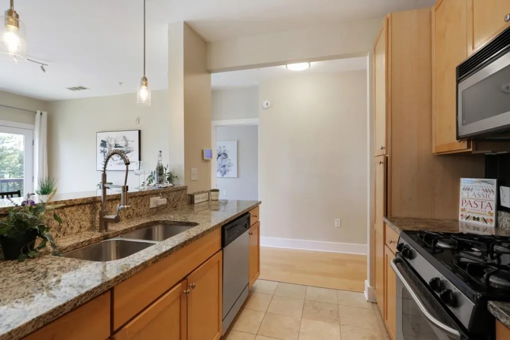 799 Hammond Drive Unit 229, Sandy Springs, Georgia 30328, 2 Bedrooms Bedrooms, ,2 BathroomsBathrooms,Residential,Sold,799 Hammond Drive Unit 229,6900832