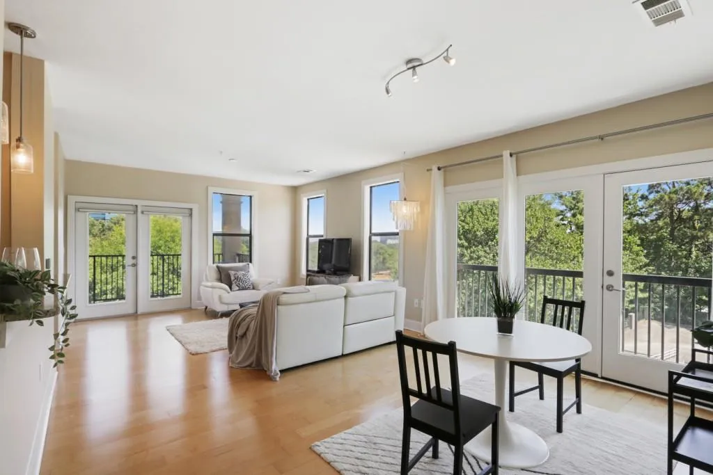 799 Hammond Drive Unit 229, Sandy Springs, Georgia 30328, 2 Bedrooms Bedrooms, ,2 BathroomsBathrooms,Residential,Sold,799 Hammond Drive Unit 229,6900832