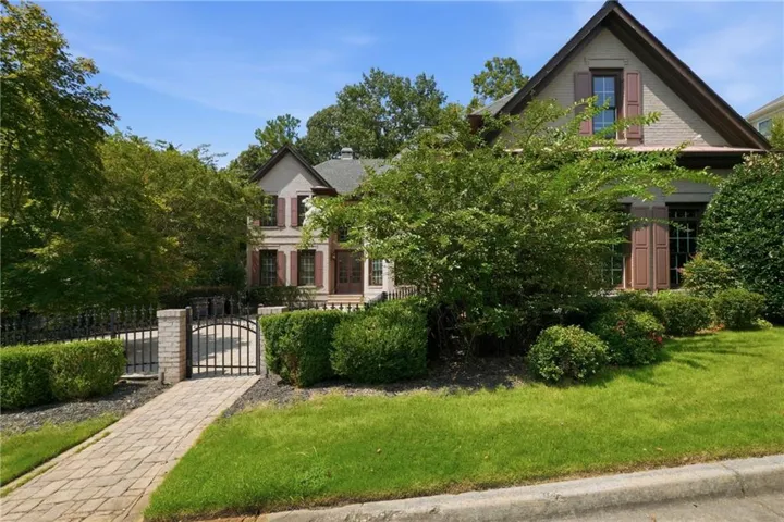 245 Steeple Point Drive, Roswell, Georgia 30076