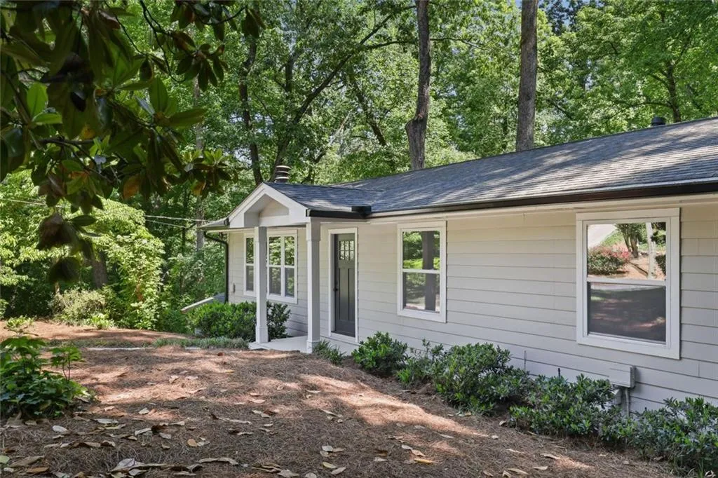 110 Bonnie Lane Ne, Sandy Springs, Georgia 30328, 3 Bedrooms Bedrooms, ,2 BathroomsBathrooms,Residential,For Sale,110 Bonnie Lane Ne,7765126