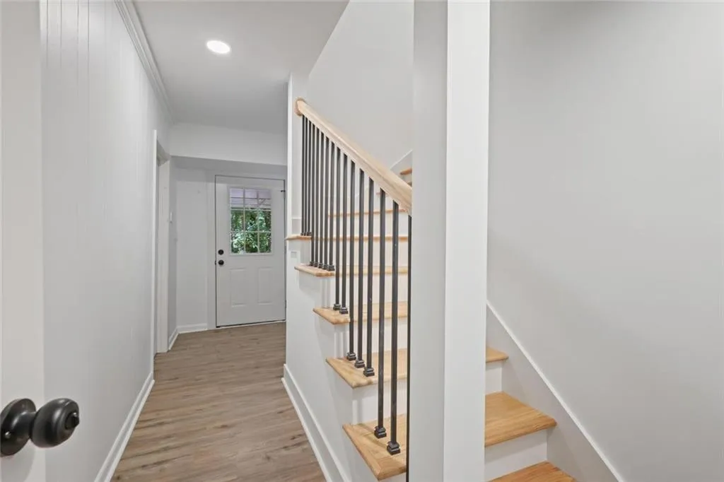 110 Bonnie Lane Ne, Sandy Springs, Georgia 30328, 3 Bedrooms Bedrooms, ,2 BathroomsBathrooms,Residential,For Sale,110 Bonnie Lane Ne,7765126