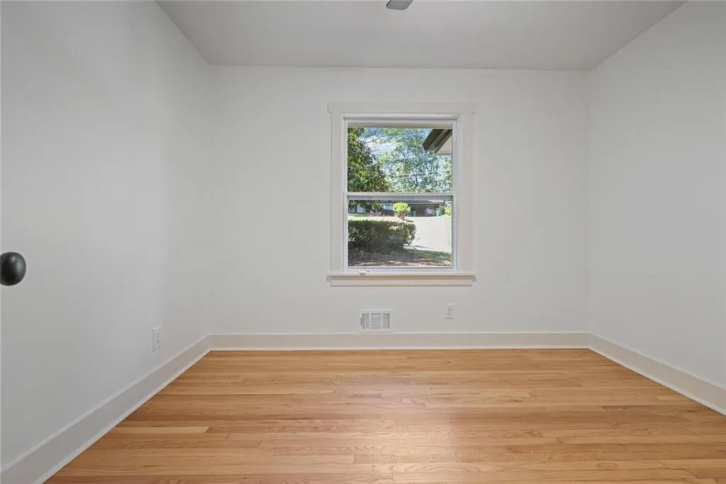 110 Bonnie Lane Ne, Sandy Springs, Georgia 30328, 3 Bedrooms Bedrooms, ,2 BathroomsBathrooms,Residential,For Sale,110 Bonnie Lane Ne,7765126