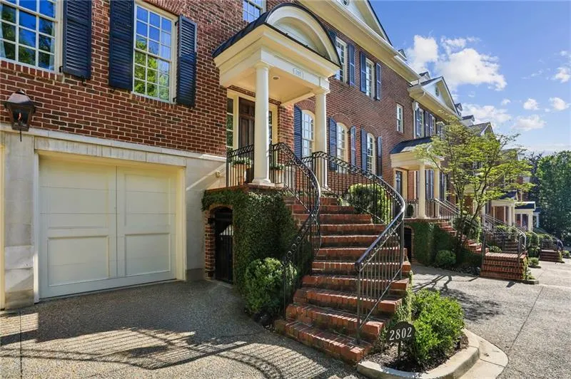 2802 Rumson Court Ne Unit 2, Atlanta, Georgia 30305, 3 Bedrooms Bedrooms, 0 ,4 BathroomsBathrooms,Residential,Sold,2802 Rumson Court Ne Unit 2,7765811