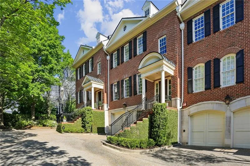 2802 Rumson Court Ne Unit 2, Atlanta, Georgia 30305, 3 Bedrooms Bedrooms, 0 ,4 BathroomsBathrooms,Residential,Sold,2802 Rumson Court Ne Unit 2,7765811
