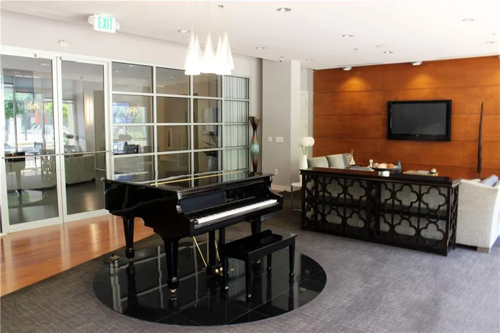 711 Cosmopolitan Drive Unit 413, Atlanta, Georgia 30324, 1 Bedroom Bedrooms, ,1 BathroomBathrooms,Residential,For Sale,711 Cosmopolitan Drive Unit 413,7662401