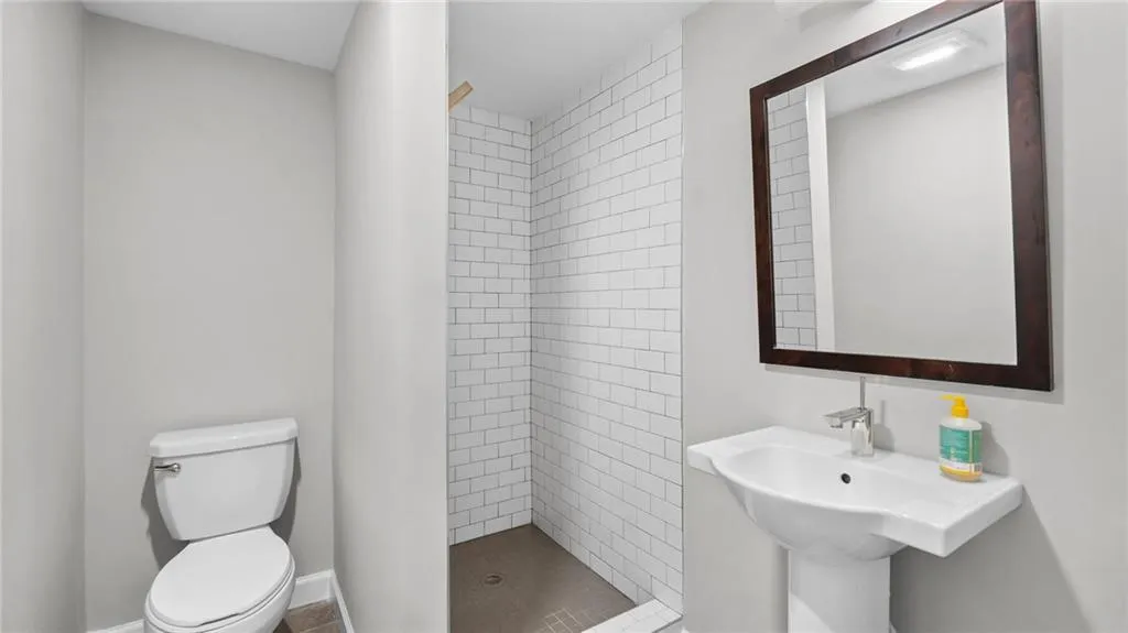 3532 Paces Place Nw, Atlanta, Georgia 30327, 4 Bedrooms Bedrooms, ,3 BathroomsBathrooms,Residential,For Sale,3532 Paces Place Nw,7636587