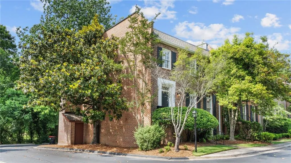 3532 Paces Place Nw, Atlanta, Georgia 30327, 4 Bedrooms Bedrooms, ,3 BathroomsBathrooms,Residential,For Sale,3532 Paces Place Nw,7636587