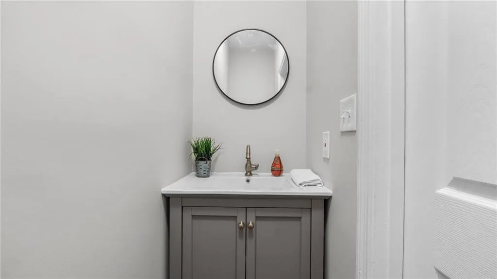 3532 Paces Place Nw, Atlanta, Georgia 30327, 4 Bedrooms Bedrooms, ,3 BathroomsBathrooms,Residential,For Sale,3532 Paces Place Nw,7636587