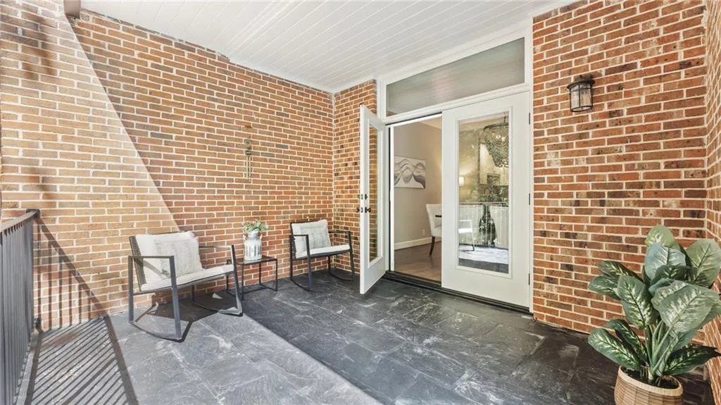 3532 Paces Place Nw, Atlanta, Georgia 30327, 4 Bedrooms Bedrooms, ,3 BathroomsBathrooms,Residential,For Sale,3532 Paces Place Nw,7636587
