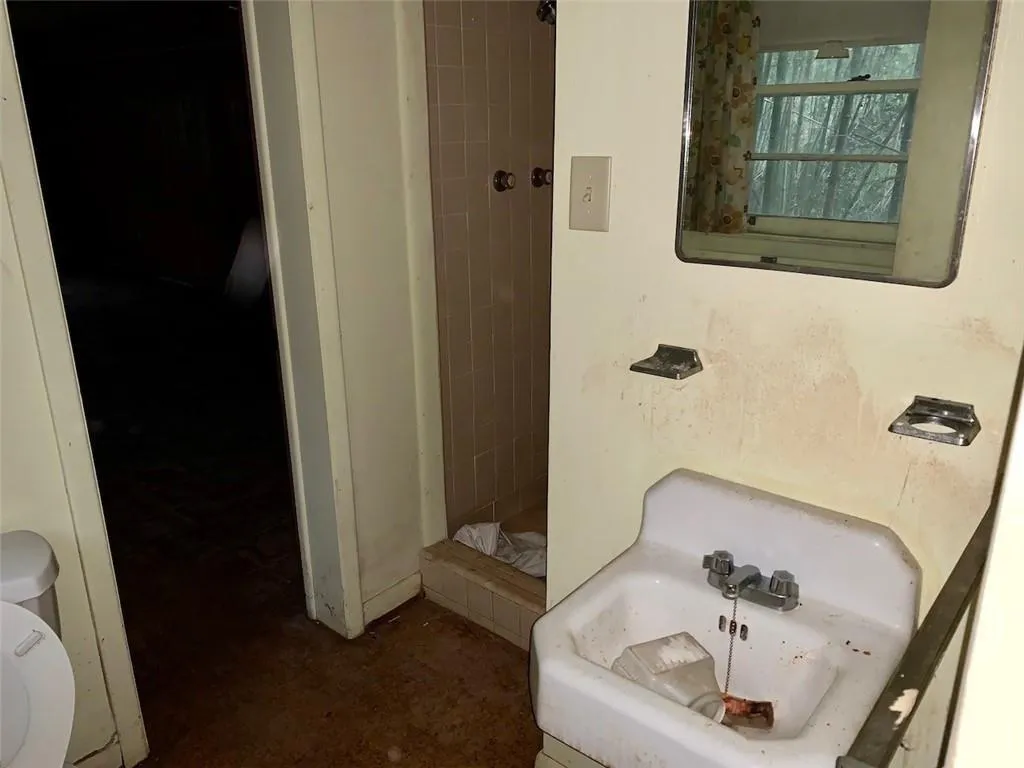 260 Forest Hills Drive, Sandy Springs, Georgia 30342, 4 Bedrooms Bedrooms, ,3 BathroomsBathrooms,Land,Sold,260 Forest Hills Drive,7031053 260 Forest Hills Drive, Sandy Springs, Georgia 30342, 4 Bedrooms Bedrooms, ,3 BathroomsBathrooms,Land,Sold,260 Forest Hills Drive,7031053