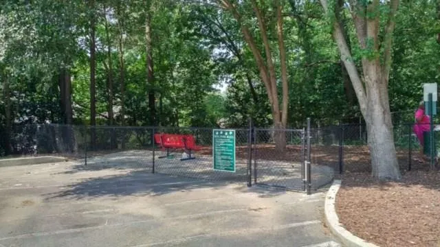 6940 Roswell Road Unit 9c, Atlanta, Georgia 30328, 2 Bedrooms Bedrooms, ,1 BathroomBathrooms,Residential,Sold,6940 Roswell Road Unit 9c,5712148